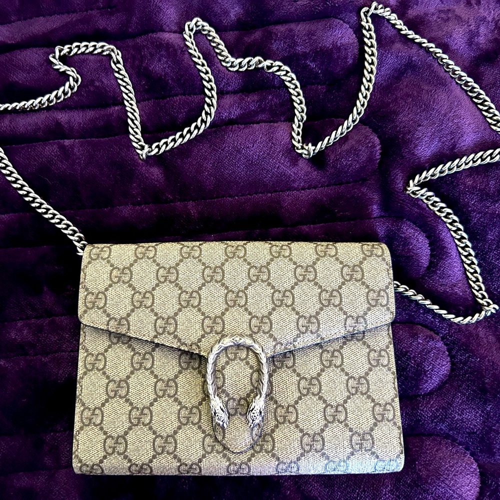 GUCCI WALLET ON A CHAIN W/ 25” Drop ~ Dionysus GG Supreme * Great Condition
